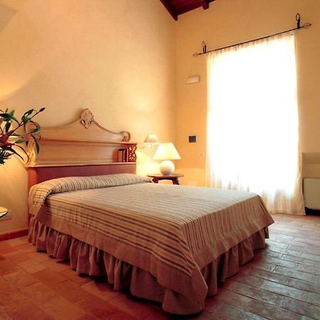 Agriturismo Lecanfore Hostal Castel di Leva Habitación foto